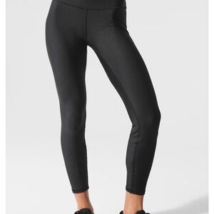 ALO Yoga Airlift Black Leggings
